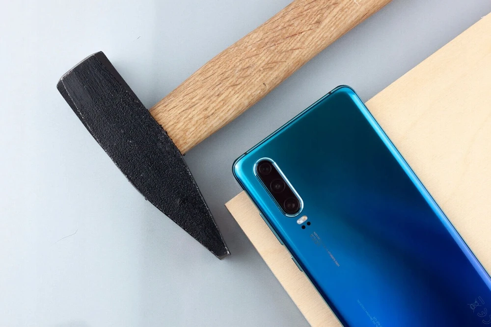 3Mk apsauginis hibridinis stiklas, skirtas „MyPhone Hammer Iron 3 LTE“ 3mk objektyvo apsaugos kameros objektyvui.