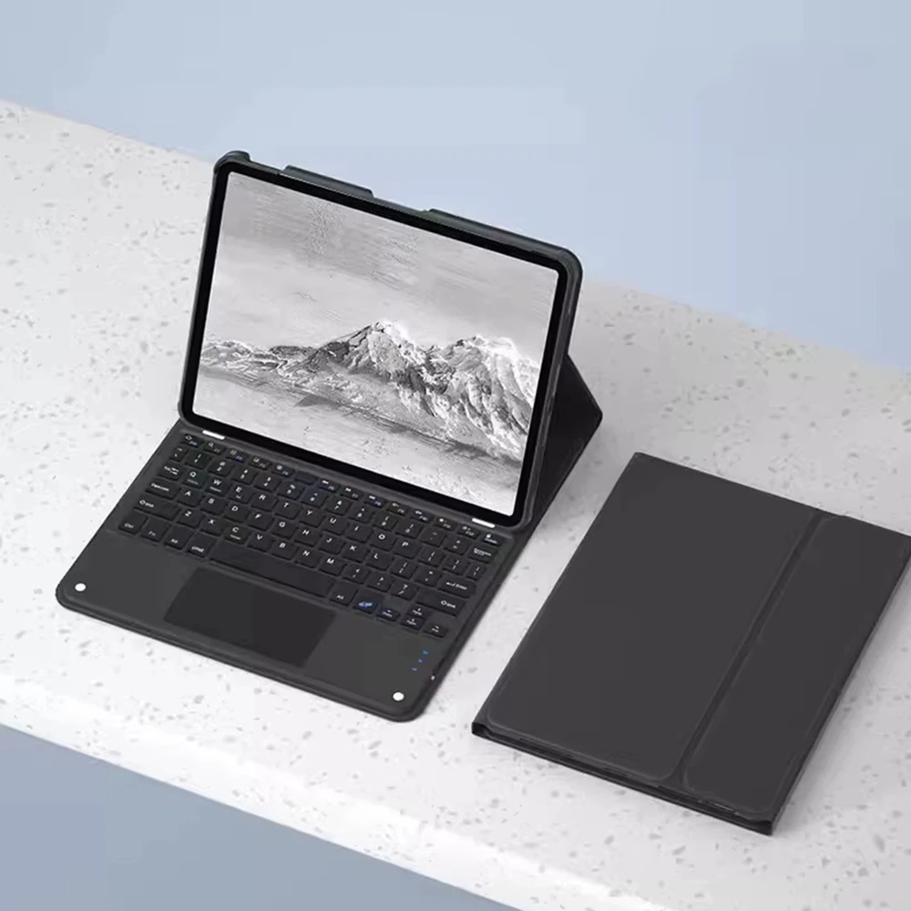4kom.pl Dėklas su klaviatūra skirtas Lenovo Tab One TB305FU – apsauginis su stovu, prieiga prie prievadų ir mygtukų