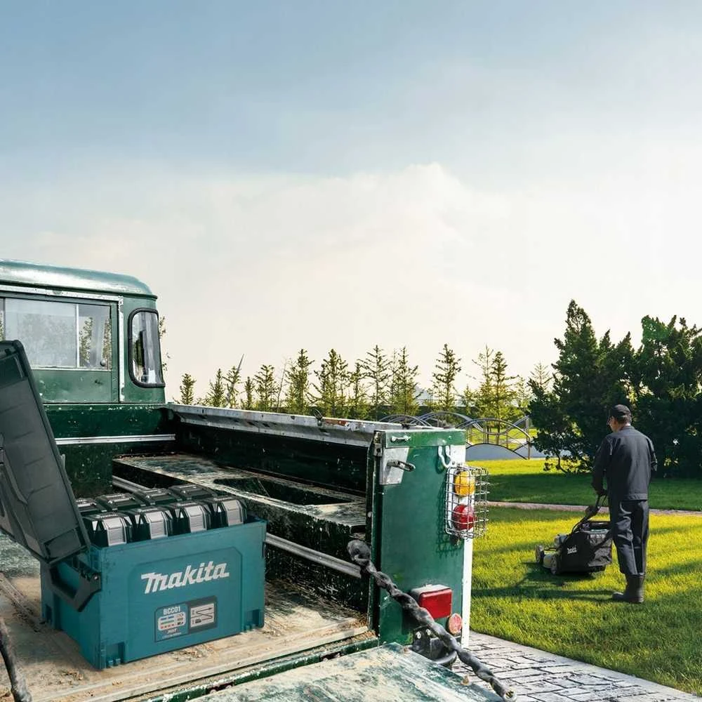 Makita 1914U3-7 Akumuliatorių įkrovimo STOTELĖS BCC01: 8 lizdai
