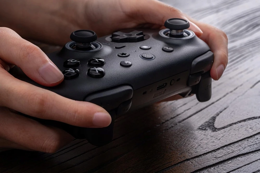 8BitDo Ultimate 2 BT belaidis valdiklis | Juodas
