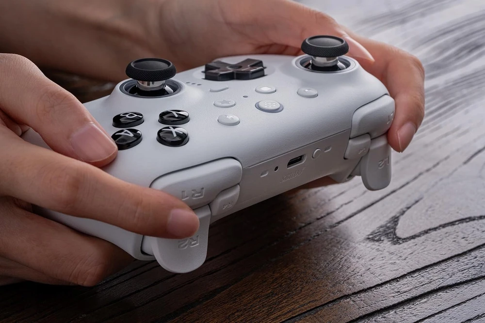 8BitDo Ultimate 2 BT belaidis valdiklis | Baltas