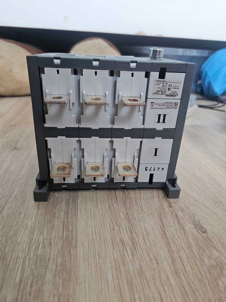 ABB Izoliacinis jungiklis 3P 250A be pavaros OT250E03C 1SCA022764R3060