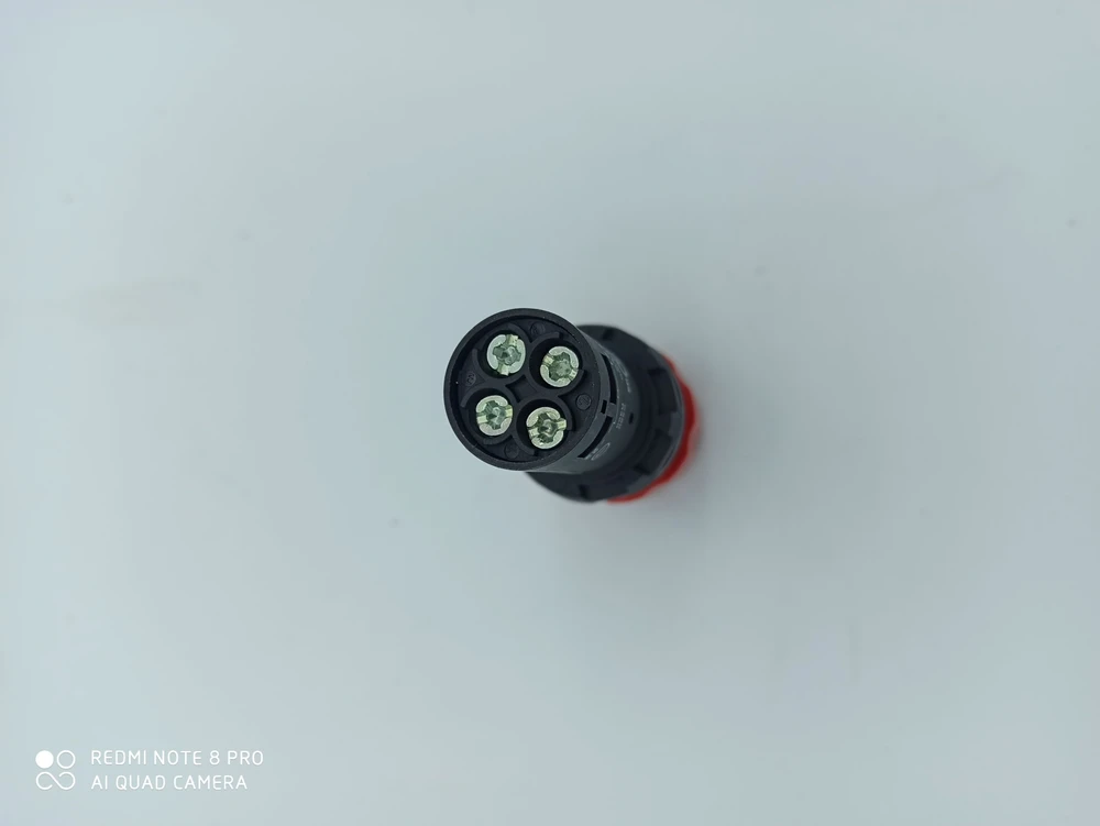 ABB CE3P-10R-11 SAUGOS MYGTUKAS 1NO1NC RAUDONAS