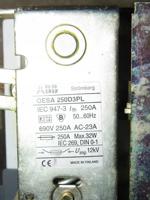 ABB BW440TPSN 4 GEIČIŲ 40A PILKA ŠONINĖ PAVARA