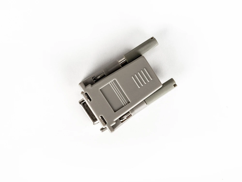 Adapteris AV Vertiv Cyclades - kryžminis adapteris (DTE) - RJ-45 (M) į DB-9 (W) - skirtas AlterPath ACS-16, ACS-32, SM100, TS (ADB0036)