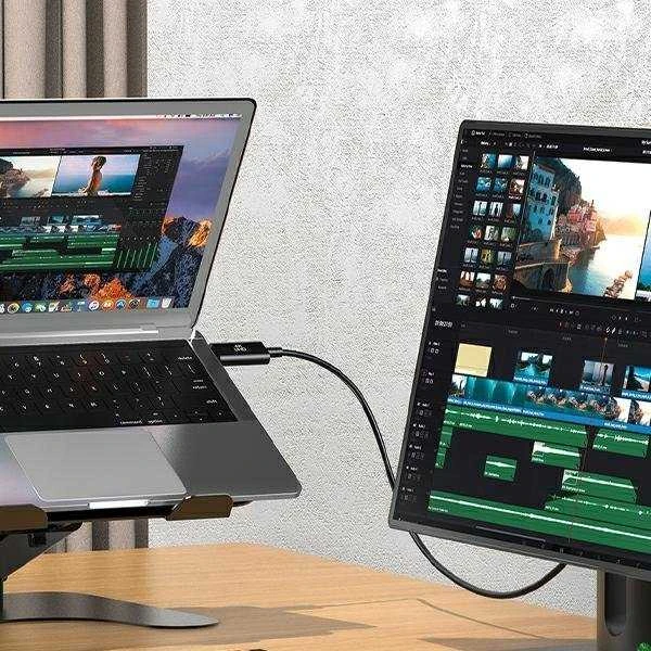 AWEI USB-C į HDMI kabelis prijungtas prie monitoriaus