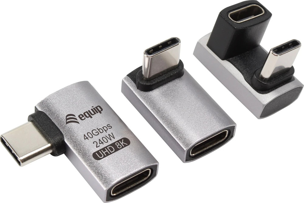 Trys sidabriniai kampiniai USB-C adapteriai