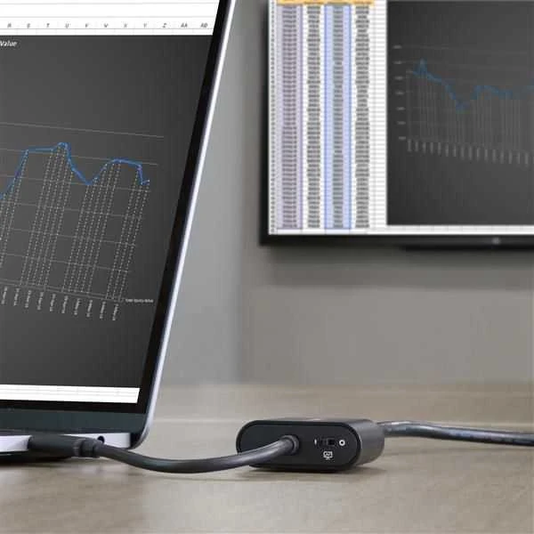 Adapteris USB StarTech USB-C - VGA Juodas (CDP2VGASA)