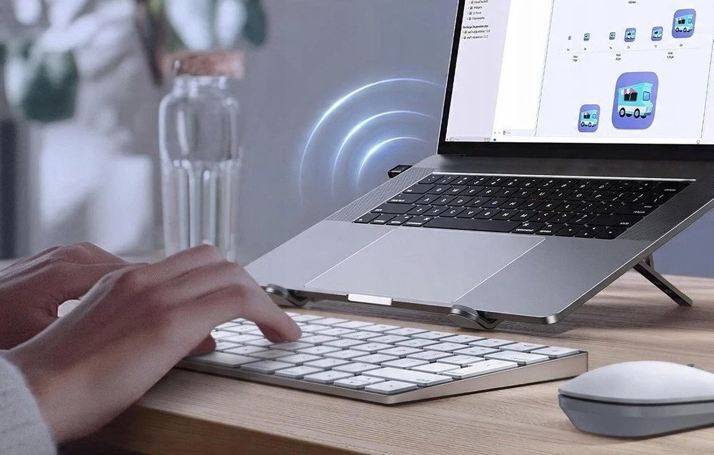 Tikras vertimas: UGREEN 45134 Bluetooth 5.4 USB adapteris