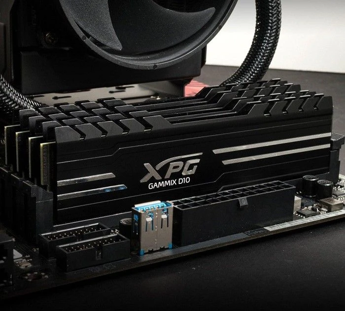 Vidinė atmintis (RAM) ADATA XPG Gammix D10 32GB [2x16GB 3200MHz DDR4 CL16 DIMM]