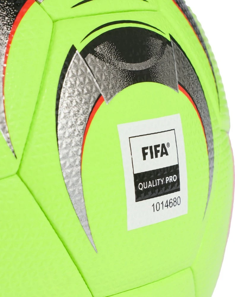 Futbolo kamuolys adidas Tiro Pro Winter žalia KC3341 (5)