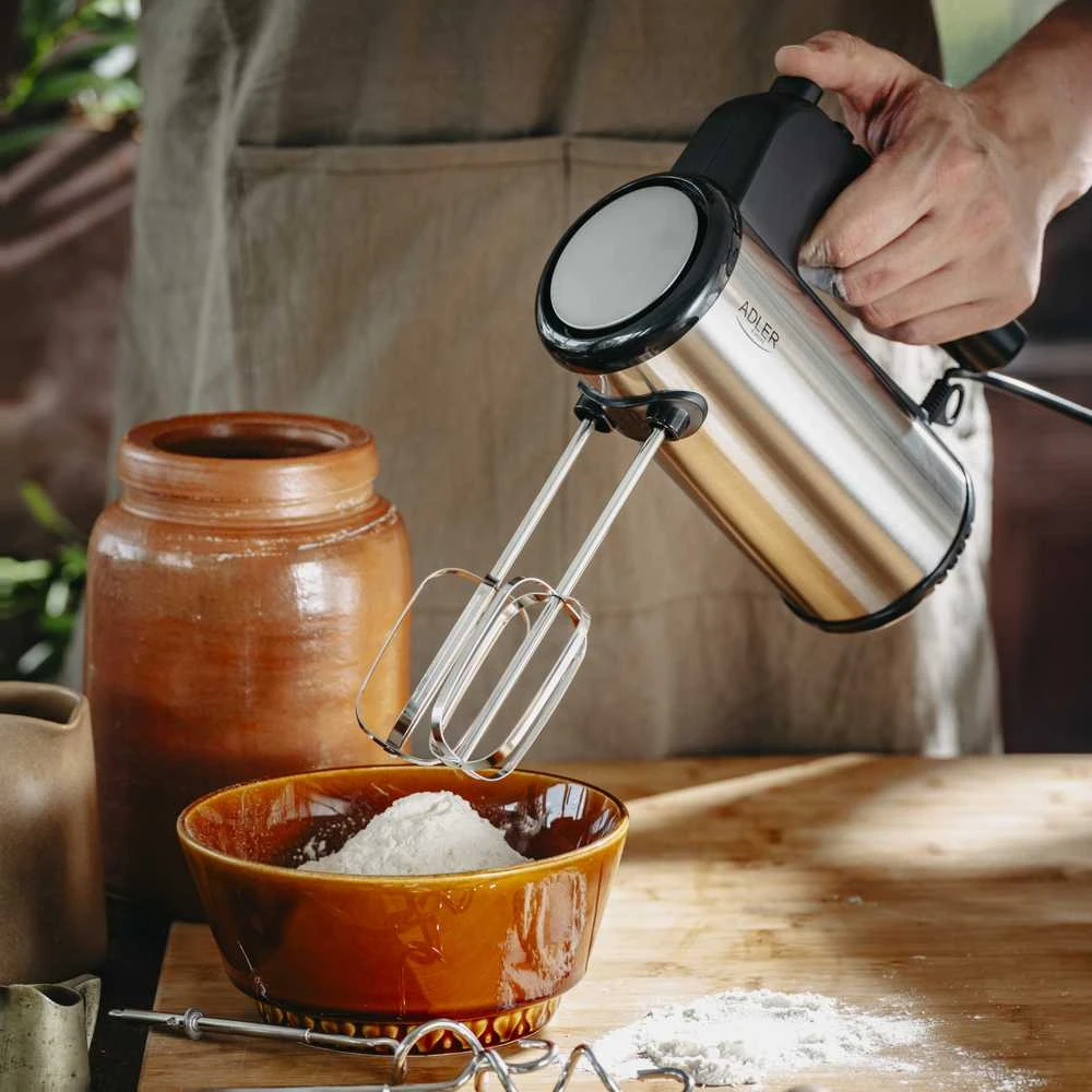 Plakiklis Adler Hand mixer | AD 4232 | Hand Mixer | 900 W | Greičių skaičius 5 | Turbo mode | Juodas/Stainless Steel