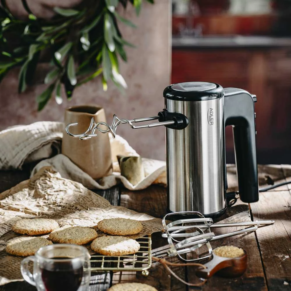 Plakiklis Adler Hand mixer | AD 4232 | Hand Mixer | 900 W | Greičių skaičius 5 | Turbo mode | Juodas/Stainless Steel