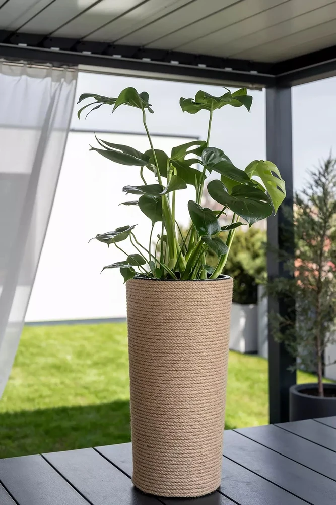 Adoni Jutos vazonėlis boho su įdėklu 57 cm – rankų darbo (adoni57)
