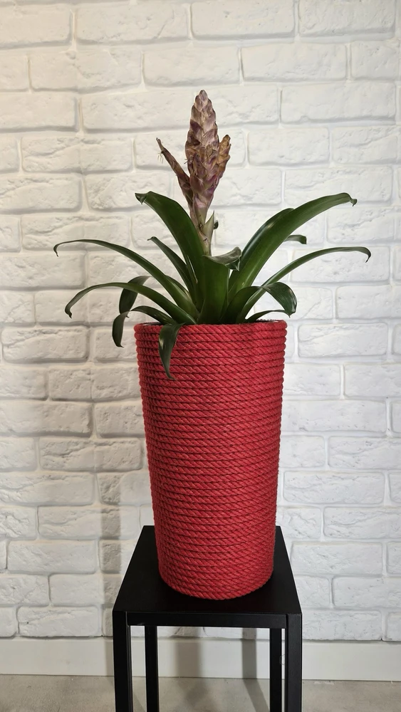 Adoni Doniczka bawełniana raudona su wkładem 36 cm – ręcznie robiona (adoni-ba-red-36)