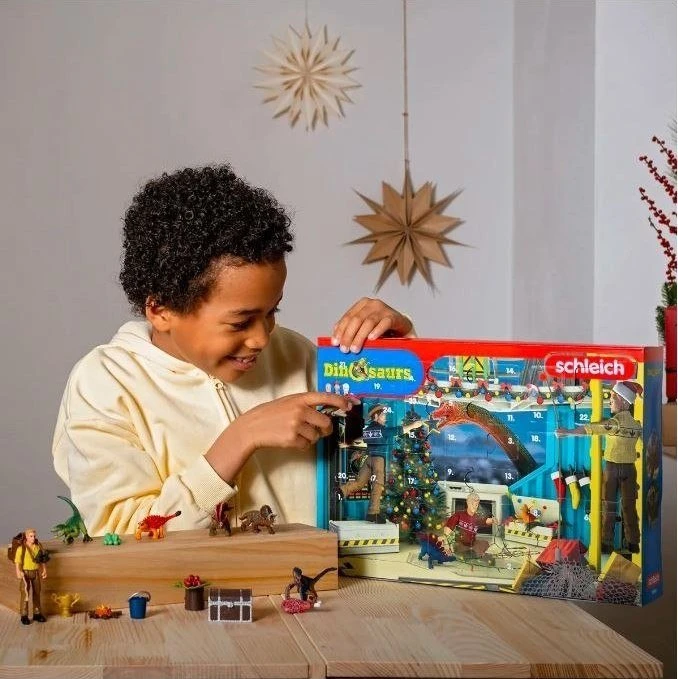 SCHLEICH DINOSAURS Advento kalendorius „Dinosaurs 2023“