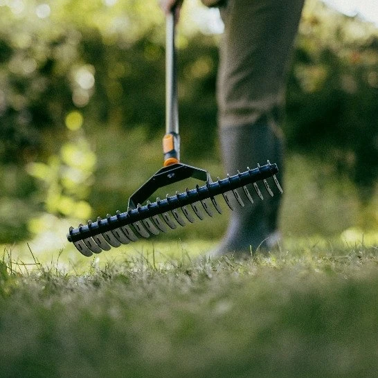 Grėblys universalus Fiskars OneClick 1080679, 360 mm