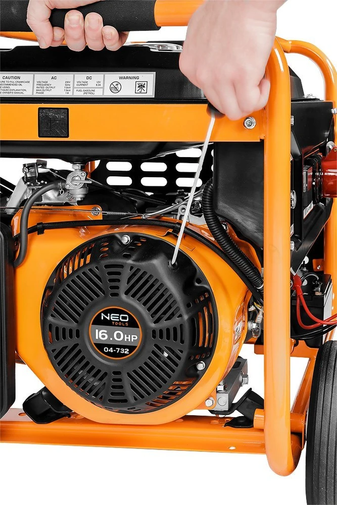 „Neo Tools“ trifazis generatorius 7000 W–7500 W