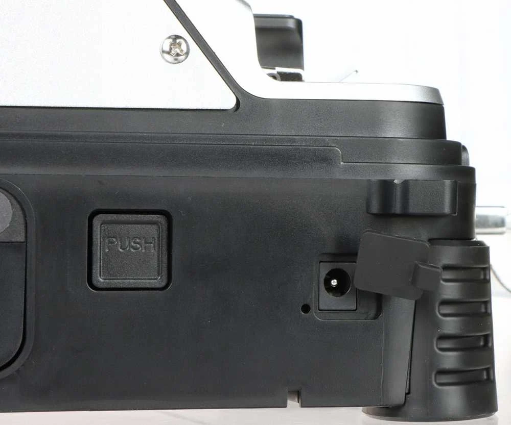 Signal Fire AI-20 šviesolaidžių suvirinimo aparatas