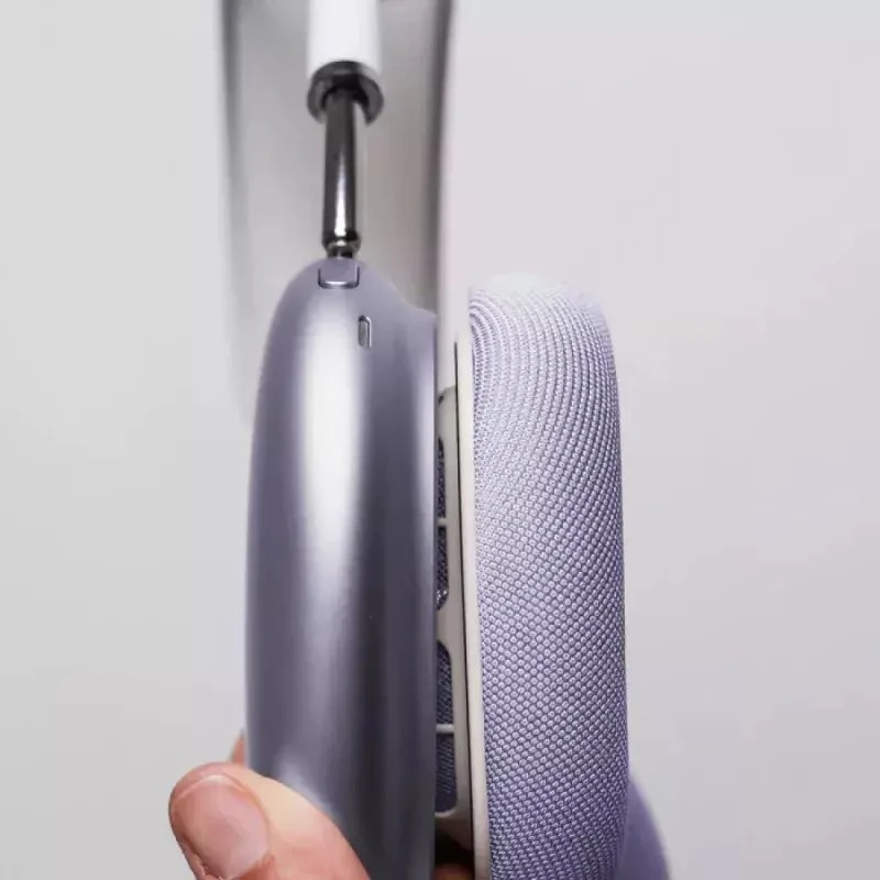 AirPods Max purpurinė pagalvėlė, šoninis planas