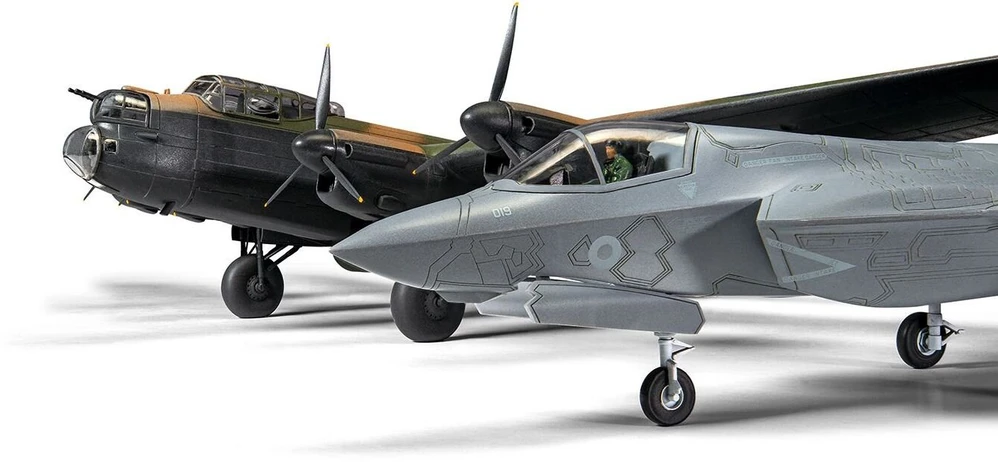 „Airfix F-35B Lightning II“ + „Avro Lancaster“ 1/72 naikintuvai, 80 m. rinkinys