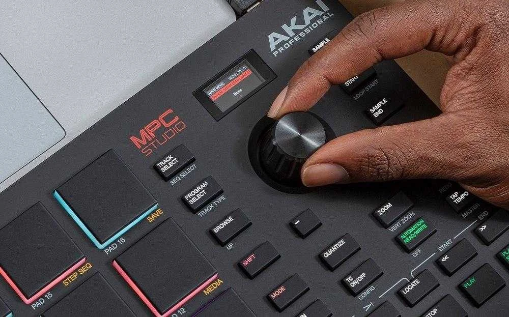 AKAI MPC Studio II kontroleris MIDI USB, Juodas