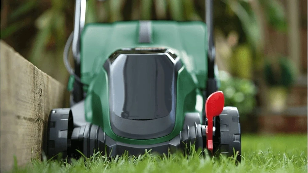 Bosch akumuliatorinė vejapjovė CityMower 18V-32-300 pilnas komplektas