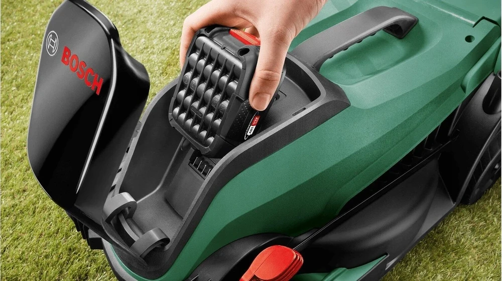 Bosch akumuliatorinė vejapjovė CityMower 18V-32-300 pilnas komplektas