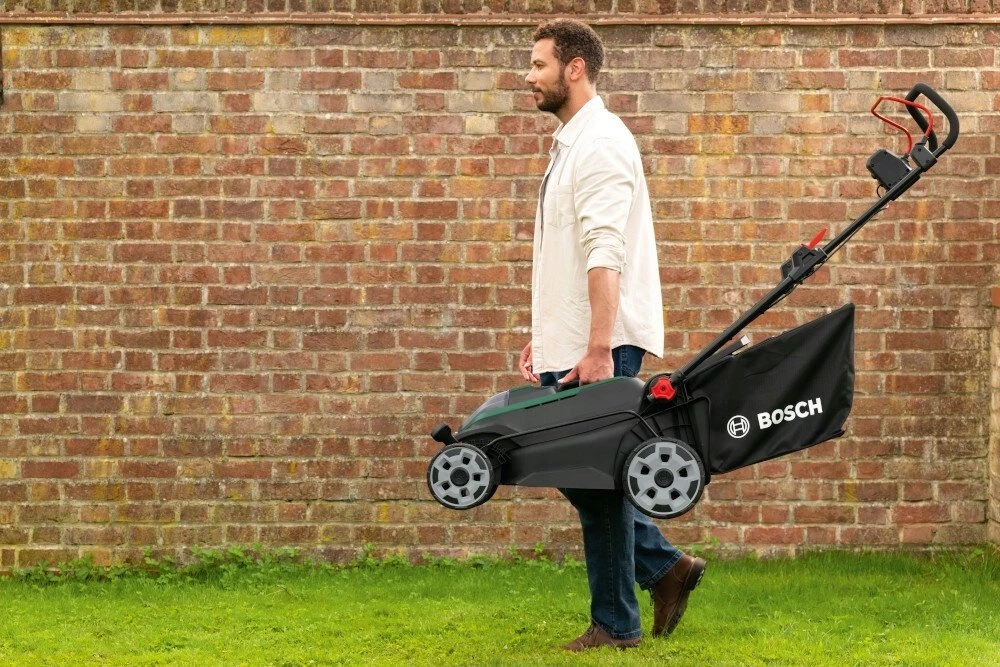 BOSCH  akumuliatorinė vejapjovė ROTAK18V2-43, 2x18V, 2x4,0 Ah