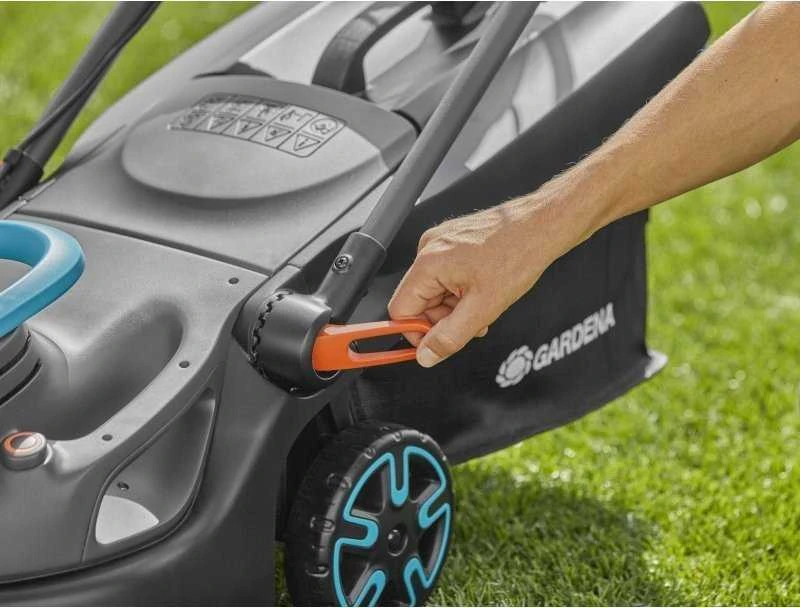 Gardena Akumuliatorinė vejapjovė PowerMax 37/36V P4A solo (be akumuliatoriaus ir įkroviklio)