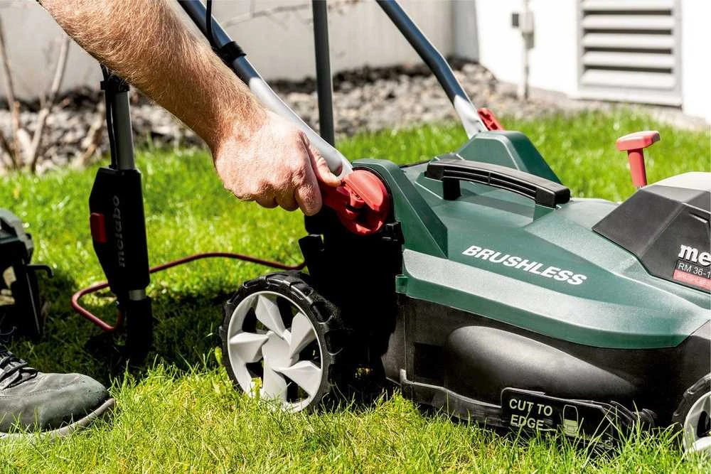 Metabo akumuliatorinė vejapjovė RM 36-18 LTX BL 36, 36cm, 2x18V, 2x5.2Ah