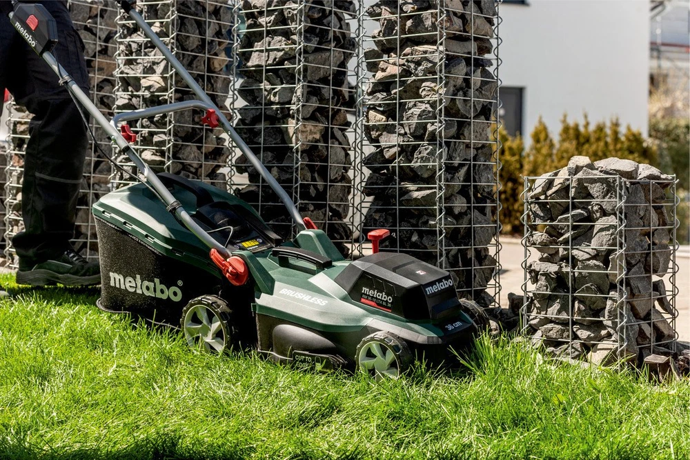 Metabo akumuliatorinė vejapjovė RM 36-18 LTX BL 36, 36cm, 2x18V, 2x5.2Ah