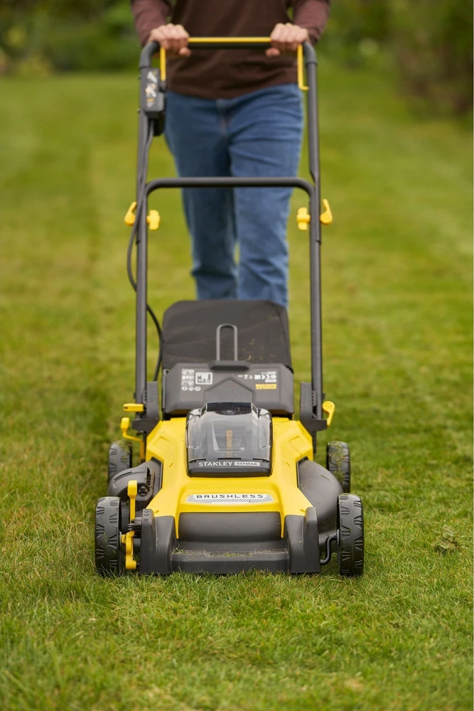 Vejapjovė Stanley SFMCMW2651M-QW; 18 V; 2x4,0 Ah akum.
