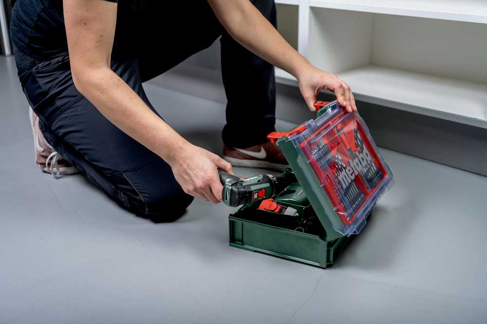 Akumuliatorinis suktuvas-gręžtuvas Metabo PowerMaxx BS Basic; 12 V; 2x2 Ah akum.; + priedai (600080710)