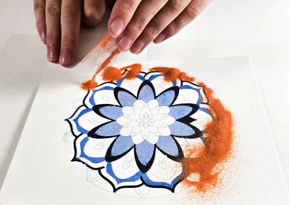 Alexander Smėlio tapyba - Smėlio menas - Aleksandras - Mandala 1 - kūrybinė pramoga