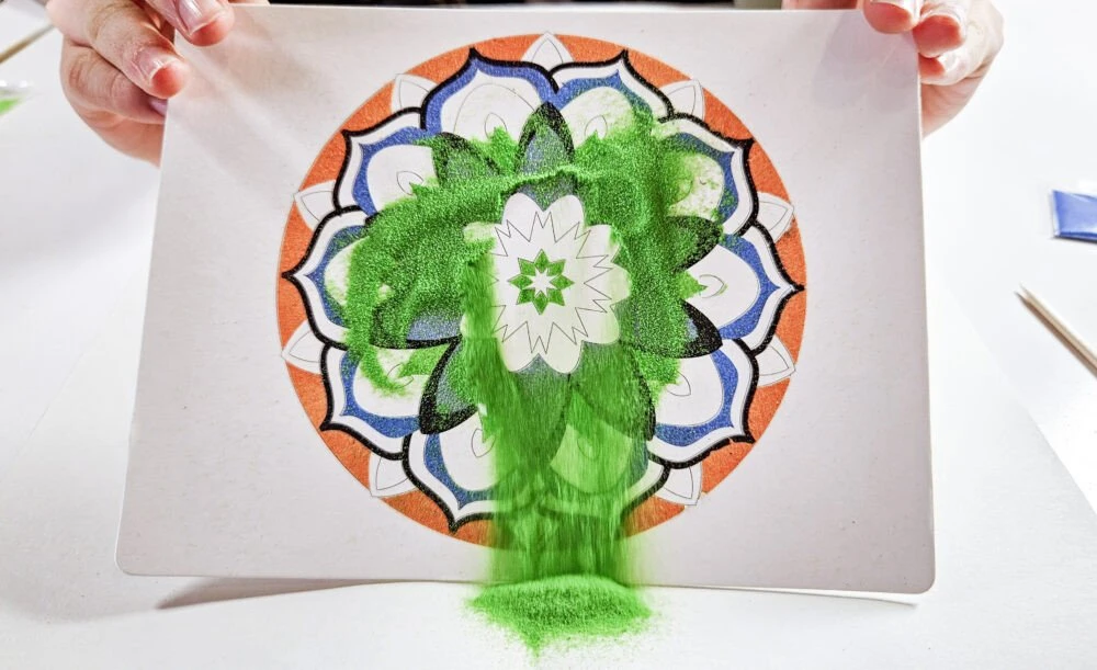 Alexander Smėlio tapyba - Smėlio menas - Aleksandras - Mandala 1 - kūrybinė pramoga