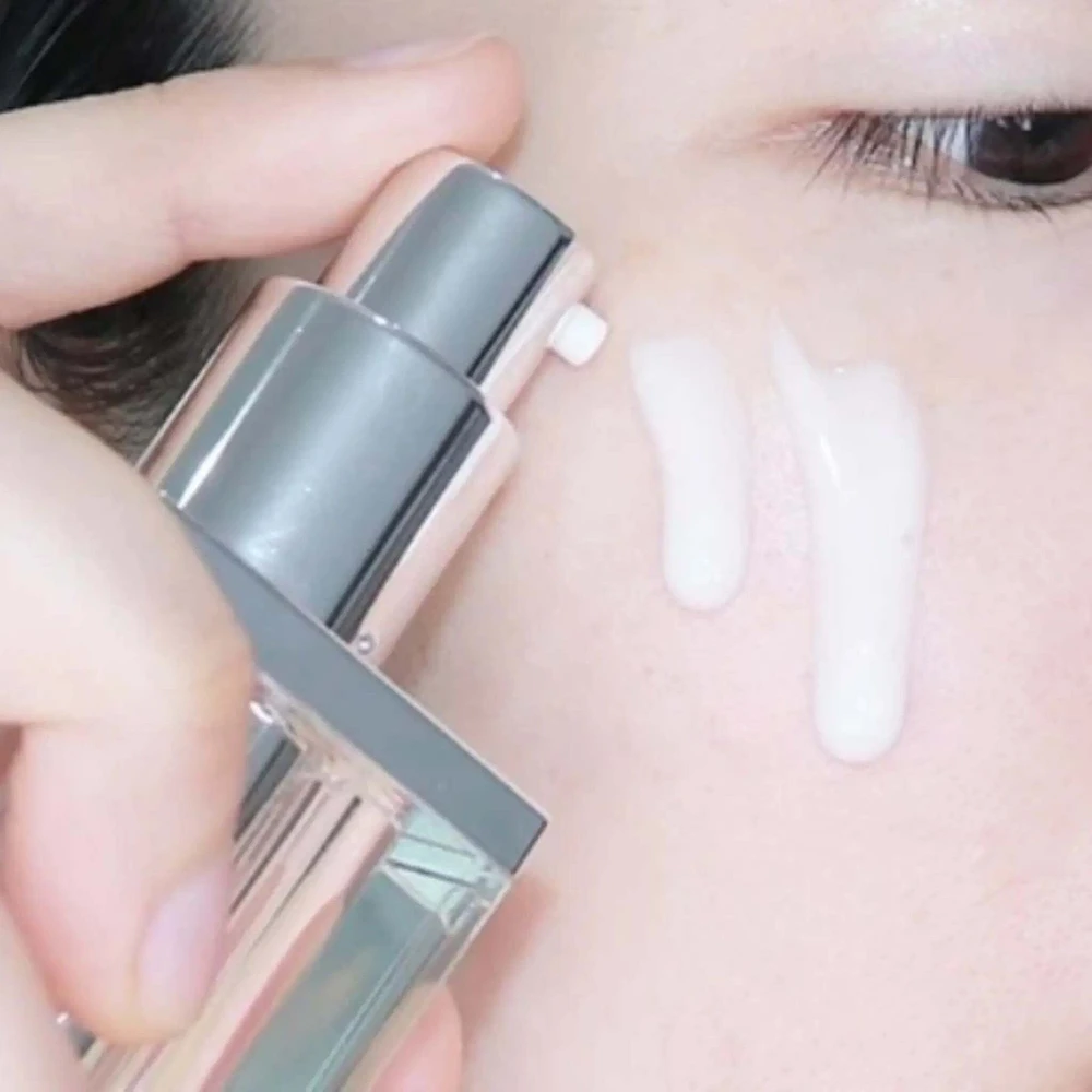 I.ST Blanche Lucent Brightening kasdienis veido serumas, 30 ml
