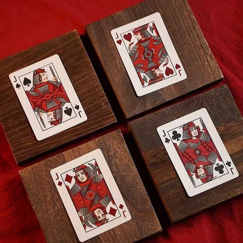 Bicycle Snake žaidimo kortos – kolekcinė raudona/auksinė kaladė pokeriui