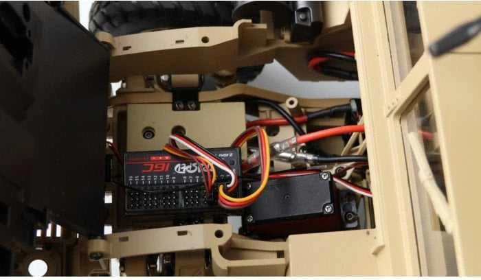 „Amewi RC Auto US Truck 4x4 HUMMEE“ ličio polimerų akumuliatorius, 4500mAh, smėlio spalvos/14 colių