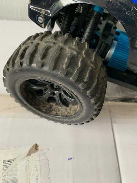 Amewi Amewi RC Auto Torche Monstertruck Ni-Mh Akku 2000mAh/14+