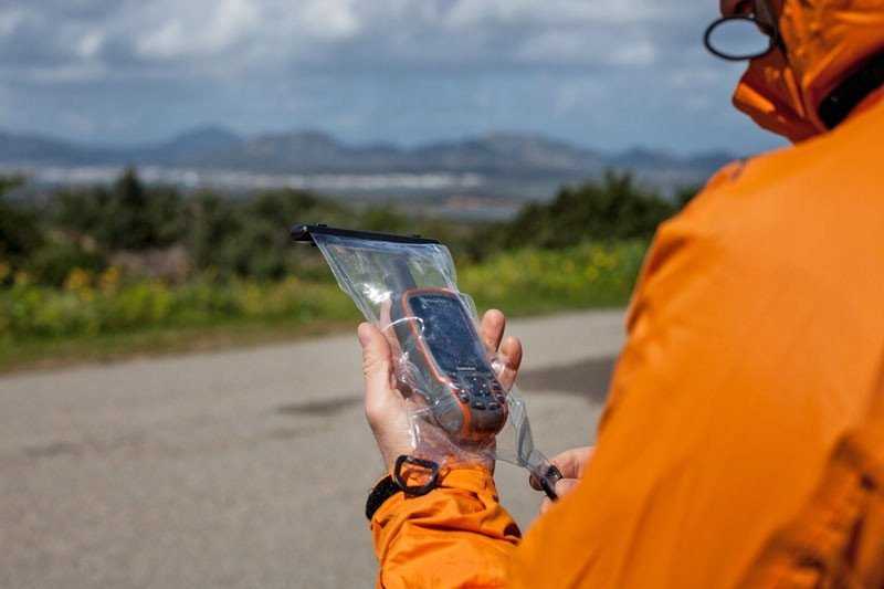 Neperšlampamas dėklas Amphibious PROTECT 06 21,5 × 10,5 cm