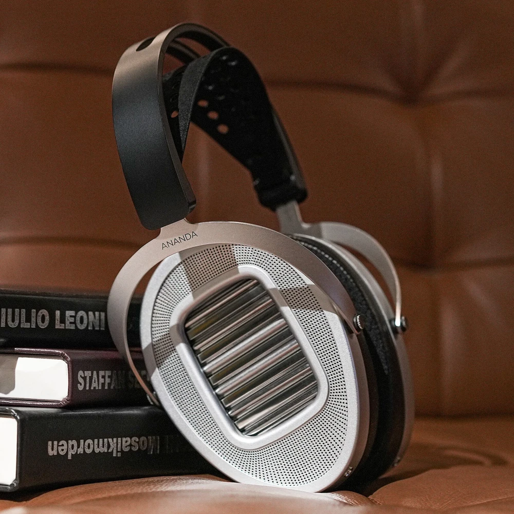 Hifiman Ananda ausinės su sidabriniu korpusu