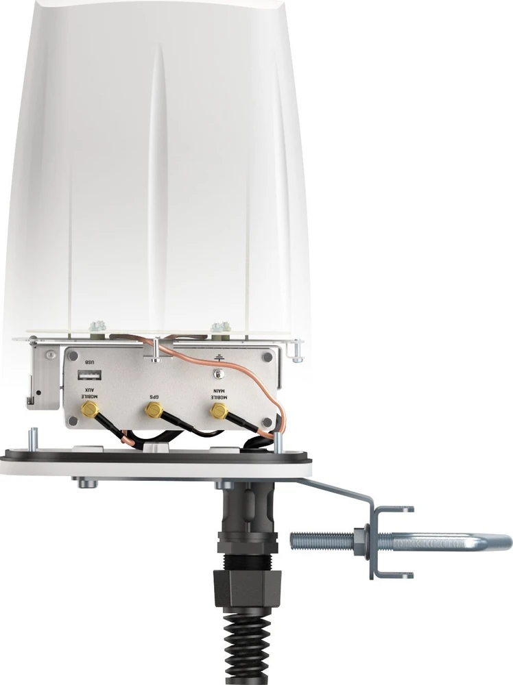 LTE + GPS antena „QuWireless QuSpot AX09S“, skirta „Teltonika RUTX09“