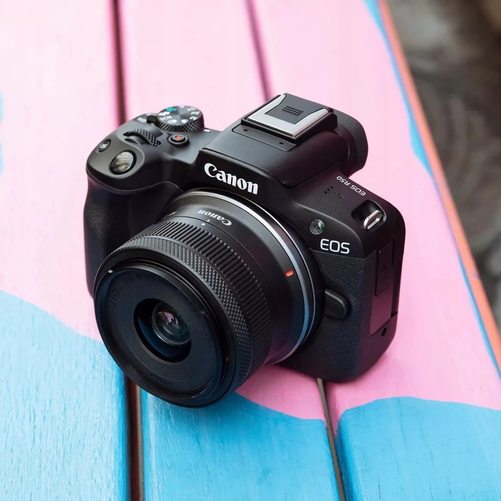 „Canon EOS R50“ + RF-S 18–45 mm + RF 75–300 mm