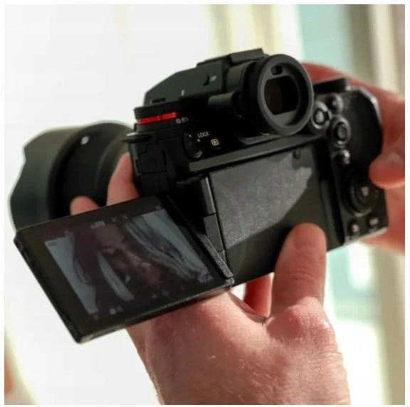 „Panasonic Lumix S1 II E“ (S1 IIE) (DC-S1M2E) korpusas