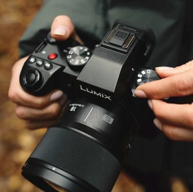 PANASONIC LUMIX S5 II korpusas