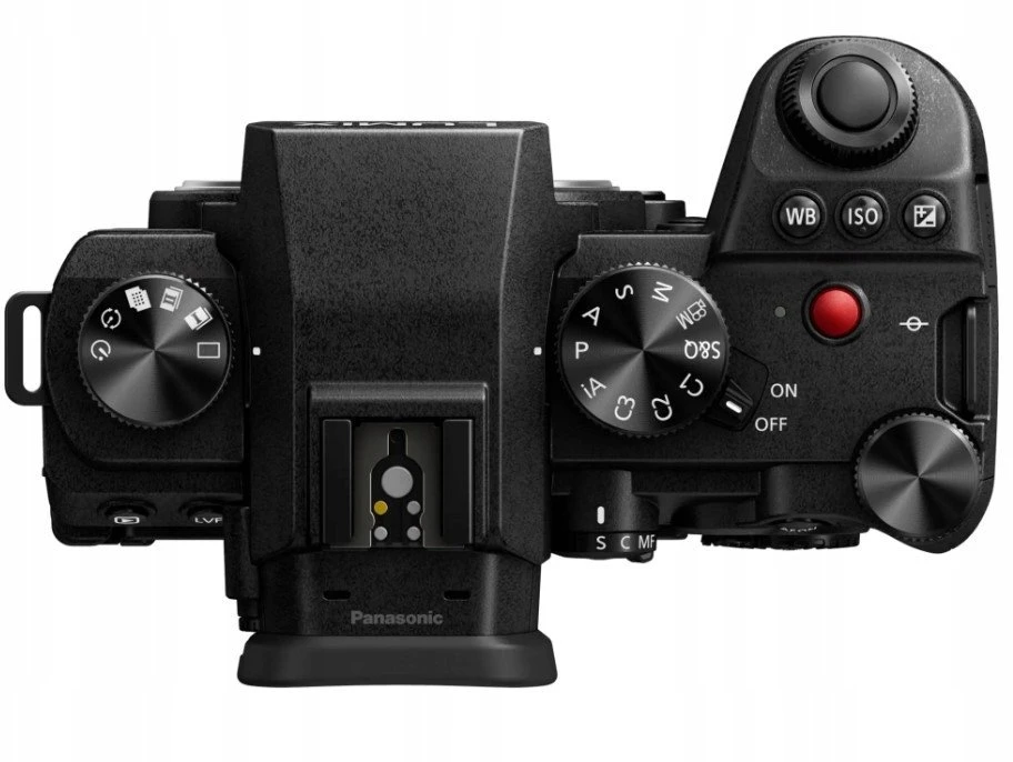 Panasonic Lumix DC-S5 II + 18-40mm
