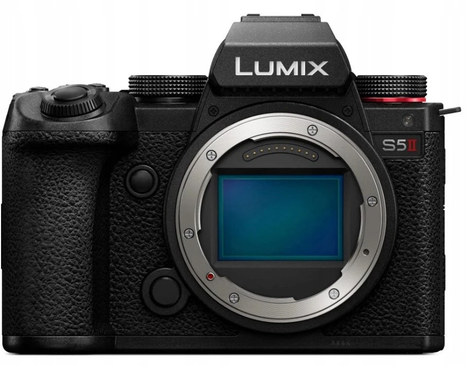 Panasonic Lumix DC-S5 II + 18-40mm