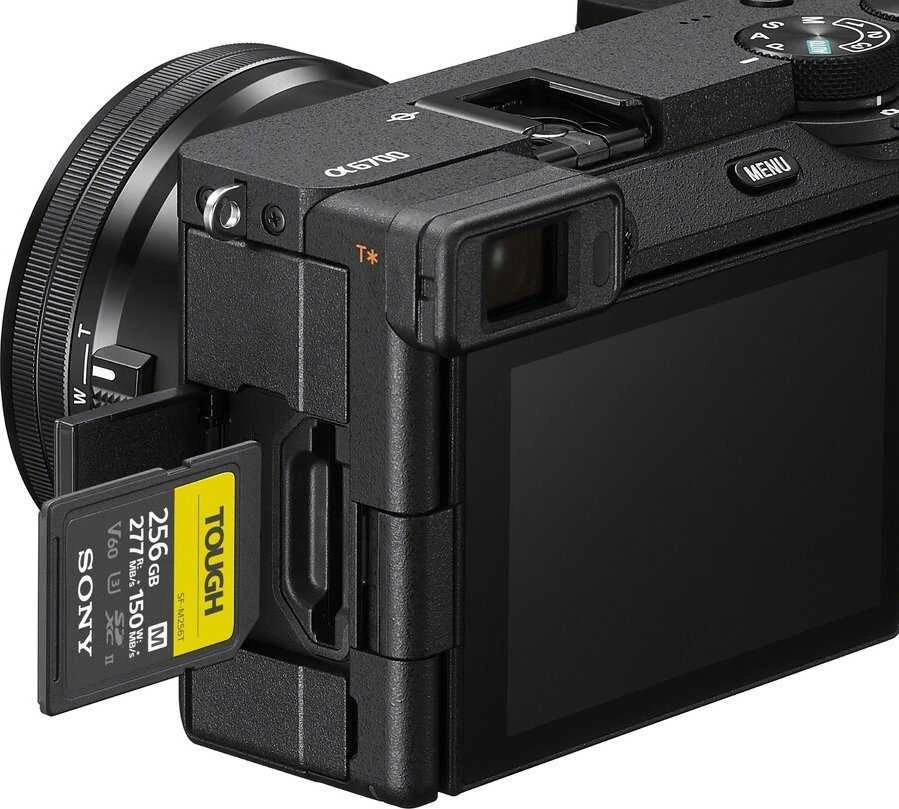 Sony A6700 + 16-50mm (Juodas) | (ILCE-6700L) | (Alpha 6700)