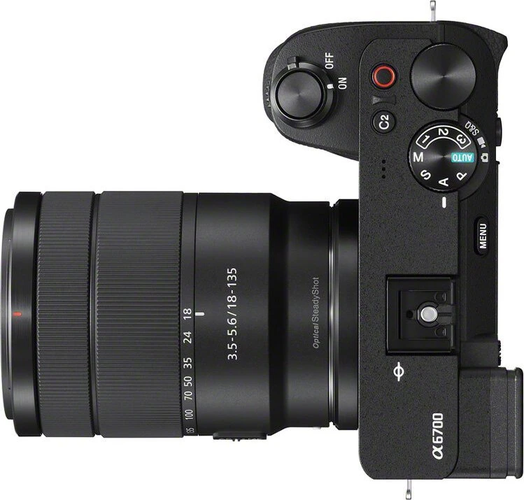 Sony a6700 + 18–135 mm f/3,5–5,6 OSS